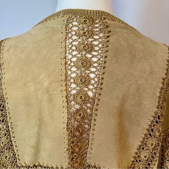 Vintage Rare SMH Women's Tan Suede Crochet-Trim Button Front Jacket - Picture 6 of 8
